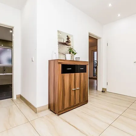 科隆舒适设计居住公寓 公寓 *